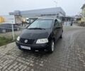Синий Фольксваген Шаран, объемом двигателя 1.8 л и пробегом 350 тыс. км за 2000 $, фото 1 на Automoto.ua