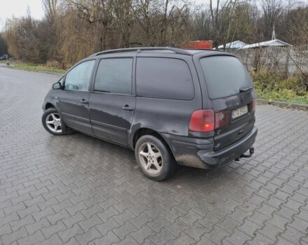 Синій Фольксваген Шаран, об'ємом двигуна 2 л та пробігом 320 тис. км за 2700 $, фото 1 на Automoto.ua