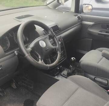 Синий Фольксваген Шаран, объемом двигателя 1.9 л и пробегом 600 тыс. км за 3500 $, фото 1 на Automoto.ua