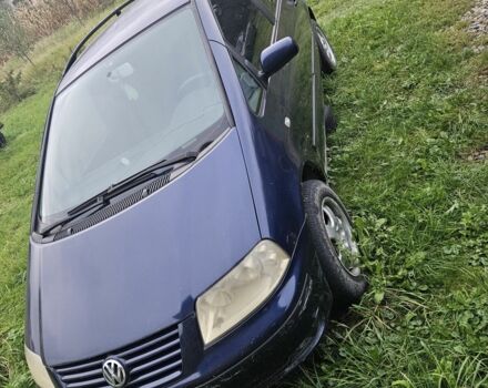 Синий Фольксваген Шаран, объемом двигателя 1.8 л и пробегом 300 тыс. км за 3500 $, фото 1 на Automoto.ua