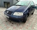 Синій Фольксваген Шаран, об'ємом двигуна 1 л та пробігом 280 тис. км за 2850 $, фото 1 на Automoto.ua