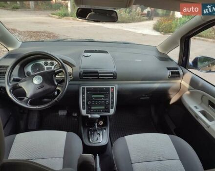 Синий Фольксваген Шаран, объемом двигателя 1.78 л и пробегом 230 тыс. км за 6900 $, фото 5 на Automoto.ua