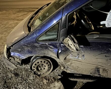 Синий Фольксваген Шаран, объемом двигателя 2 л и пробегом 250 тыс. км за 1599 $, фото 6 на Automoto.ua