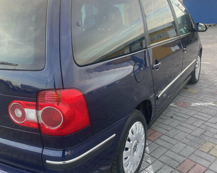 Синий Фольксваген Шаран, объемом двигателя 2 л и пробегом 140 тыс. км за 8555 $, фото 4 на Automoto.ua