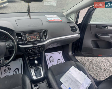 Синій Фольксваген Шаран, об'ємом двигуна 2 л та пробігом 260 тис. км за 13800 $, фото 43 на Automoto.ua