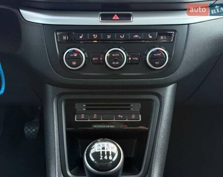 Синий Фольксваген Шаран, объемом двигателя 1.39 л и пробегом 137 тыс. км за 13900 $, фото 11 на Automoto.ua