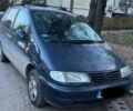 Синий Фольксваген Шаран, объемом двигателя 2 л и пробегом 510 тыс. км за 2000 $, фото 1 на Automoto.ua