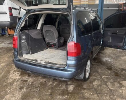 Синій Фольксваген Шаран, об'ємом двигуна 1.9 л та пробігом 300 тис. км за 1600 $, фото 5 на Automoto.ua