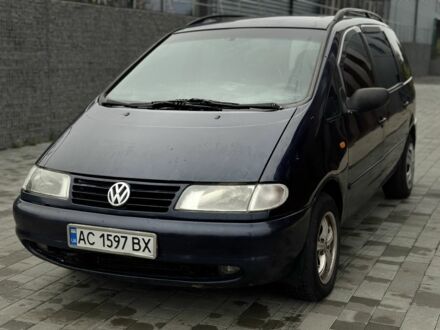 Фольксваген Шаран 1997 в Луцке на Automoto.ua Синий Фольксваген Шаран, объемом двигателя 1.9 л и пробегом 378 тыс. км за 2650 $, фото 1 на Automoto.ua