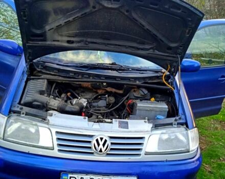 Синий Фольксваген Шаран, объемом двигателя 2 л и пробегом 310 тыс. км за 2650 $, фото 1 на Automoto.ua