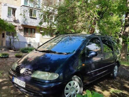 Фольксваген Шаран 1997 у Кривому Розі на Automoto.ua Синій Фольксваген Шаран, об'ємом двигуна 1.9 л та пробігом 55 тис. км за 2100 $, фото 1 на Automoto.ua