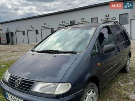 Синій Фольксваген Шаран, об'ємом двигуна 1.9 л та пробігом 300 тис. км за 3000 $, фото 1 на Automoto.ua