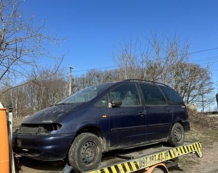 Синий Фольксваген Шаран, объемом двигателя 0 л и пробегом 100 тыс. км за 700 $, фото 1 на Automoto.ua