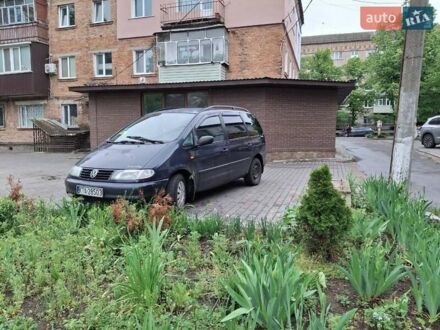 Фольксваген Шаран 1998 в Очакове на Automoto.ua Синий Фольксваген Шаран, объемом двигателя 1.9 л и пробегом 372 тыс. км за 2100 $, фото 1 на Automoto.ua