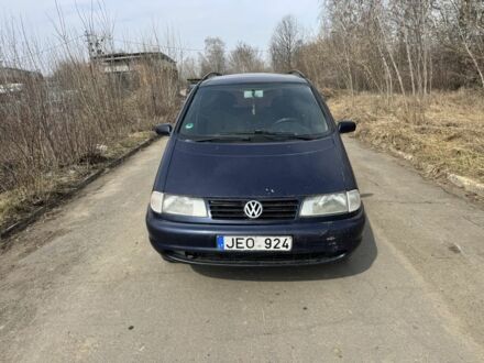 Фольксваген Шаран 1999 у Вінниці на Automoto.ua Синій Фольксваген Шаран, об'ємом двигуна 1.9 л та пробігом 300 тис. км за 1600 $, фото 1 на Automoto.ua