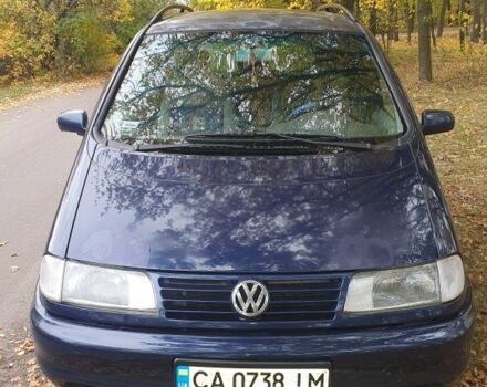 Фольксваген Шаран 1999 в Черкассах на Automoto.ua Синий Фольксваген Шаран, объемом двигателя 1.9 л и пробегом 379 тыс. км за 4200 $, фото 1 на Automoto.ua