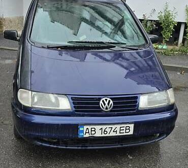 Фольксваген Шаран 1999 в Виннице на Automoto.ua Синий Фольксваген Шаран, объемом двигателя 1.9 л и пробегом 456 тыс. км за 2600 $, фото 1 на Automoto.ua