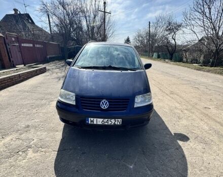 Синий Фольксваген Шаран, объемом двигателя 1.9 л и пробегом 111 тыс. км за 2100 $, фото 1 на Automoto.ua