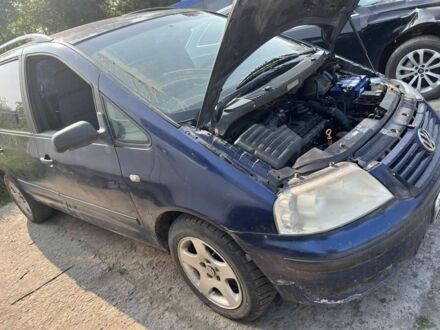 Фольксваген Шаран 2000 в Каневе на Automoto.ua Синий Фольксваген Шаран, объемом двигателя 1.9 л и пробегом 284 тыс. км за 2300 $, фото 1 на Automoto.ua
