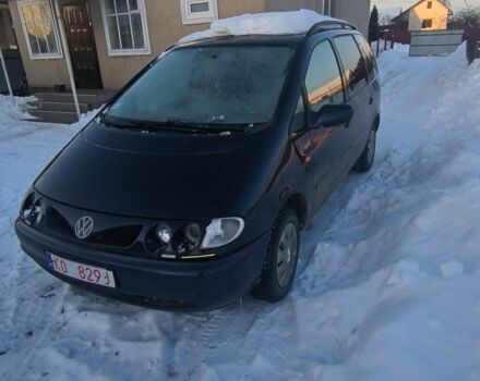 Синий Фольксваген Шаран, объемом двигателя 0 л и пробегом 350 тыс. км за 2000 $, фото 1 на Automoto.ua