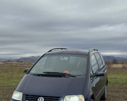 Синий Фольксваген Шаран, объемом двигателя 1.9 л и пробегом 298 тыс. км за 4200 $, фото 1 на Automoto.ua