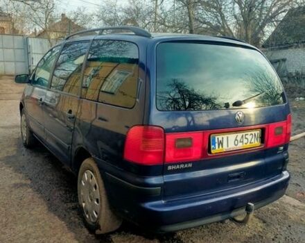Синий Фольксваген Шаран, объемом двигателя 1.9 л и пробегом 375 тыс. км за 2300 $, фото 1 на Automoto.ua