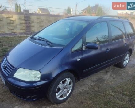 Синий Фольксваген Шаран, объемом двигателя 1.9 л и пробегом 480 тыс. км за 3500 $, фото 1 на Automoto.ua