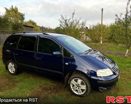 Синий Фольксваген Шаран, объемом двигателя 1.8 л и пробегом 300 тыс. км за 3700 $, фото 1 на Automoto.ua