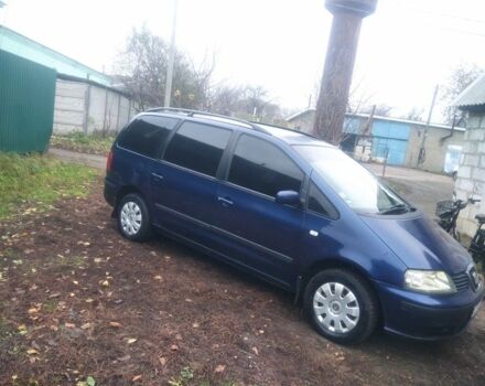 Синий Фольксваген Шаран, объемом двигателя 1.9 л и пробегом 400 тыс. км за 3350 $, фото 1 на Automoto.ua