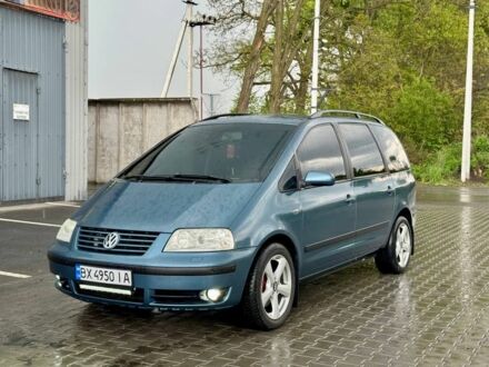 Фольксваген Шаран 2001 в Хмельницком на Automoto.ua Синий Фольксваген Шаран, объемом двигателя 1.8 л и пробегом 299 тыс. км за 5000 $, фото 1 на Automoto.ua