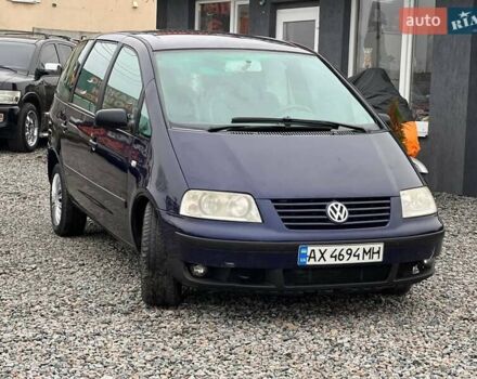 Синий Фольксваген Шаран, объемом двигателя 1.9 л и пробегом 300 тыс. км за 2999 $, фото 1 на Automoto.ua