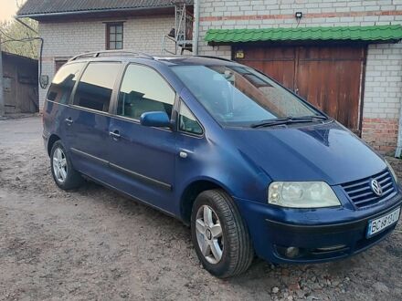 Фольксваген Шаран 2002 в Ровно на Automoto.ua Синий Фольксваген Шаран, объемом двигателя 1.9 л и пробегом 320 тыс. км за 3700 $, фото 1 на Automoto.ua