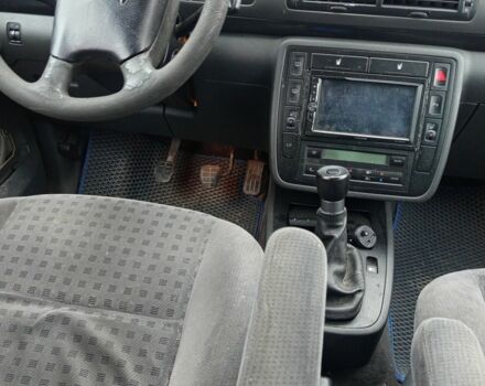 Синий Фольксваген Шаран, объемом двигателя 1.9 л и пробегом 200 тыс. км за 2605 $, фото 1 на Automoto.ua