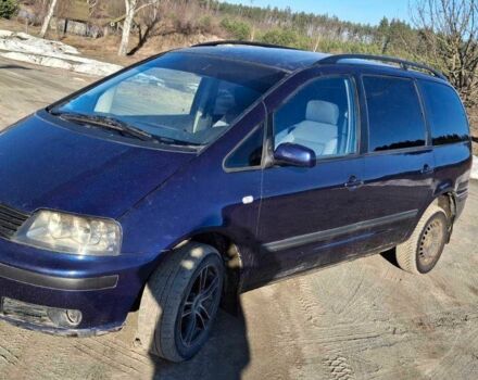 Синий Фольксваген Шаран, объемом двигателя 1.9 л и пробегом 400 тыс. км за 3700 $, фото 1 на Automoto.ua