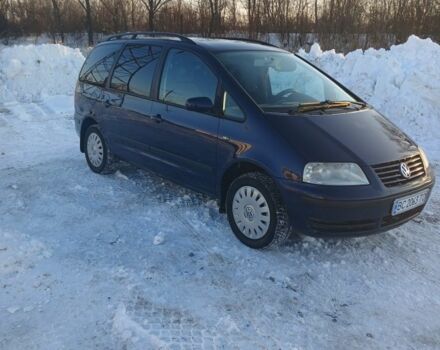 Синий Фольксваген Шаран, объемом двигателя 2 л и пробегом 348 тыс. км за 3700 $, фото 1 на Automoto.ua