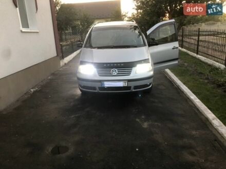 Синий Фольксваген Шаран, объемом двигателя 1.9 л и пробегом 396 тыс. км за 4700 $, фото 1 на Automoto.ua