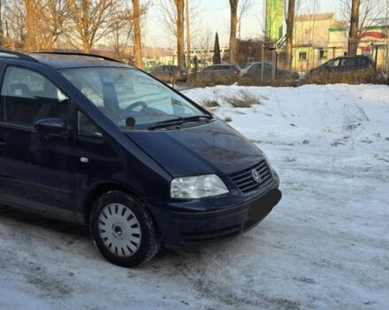 Синий Фольксваген Шаран, объемом двигателя 1.8 л и пробегом 270 тыс. км за 2250 $, фото 1 на Automoto.ua