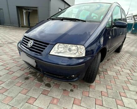 Синий Фольксваген Шаран, объемом двигателя 1 л и пробегом 280 тыс. км за 2850 $, фото 1 на Automoto.ua