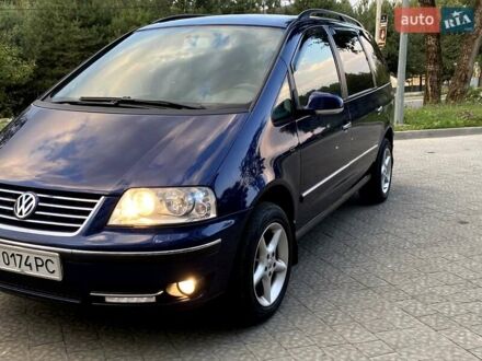 Фольксваген Шаран 2008 в Новояворовск на Automoto.ua Синий Фольксваген Шаран, объемом двигателя 1.97 л и пробегом 308 тыс. км за 7400 $, фото 1 на Automoto.ua