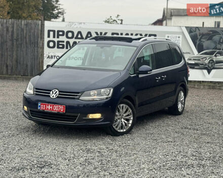 Синій Фольксваген Шаран, об'ємом двигуна 2 л та пробігом 260 тис. км за 13800 $, фото 1 на Automoto.ua
