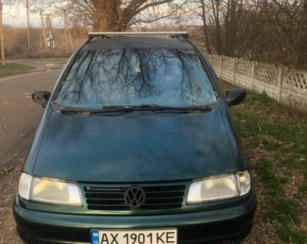 Зеленый Фольксваген Шаран, объемом двигателя 1.9 л и пробегом 450 тыс. км за 1500 $, фото 3 на Automoto.ua