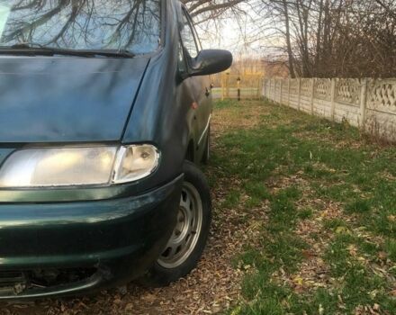 Зеленый Фольксваген Шаран, объемом двигателя 1.9 л и пробегом 450 тыс. км за 1500 $, фото 4 на Automoto.ua