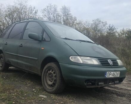 Зеленый Фольксваген Шаран, объемом двигателя 0 л и пробегом 398 тыс. км за 1548 $, фото 1 на Automoto.ua