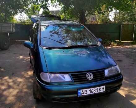 Зеленый Фольксваген Шаран, объемом двигателя 1.9 л и пробегом 599 тыс. км за 2000 $, фото 2 на Automoto.ua