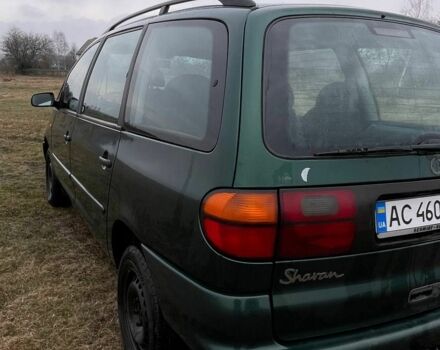 Зеленый Фольксваген Шаран, объемом двигателя 1.9 л и пробегом 125 тыс. км за 3500 $, фото 2 на Automoto.ua