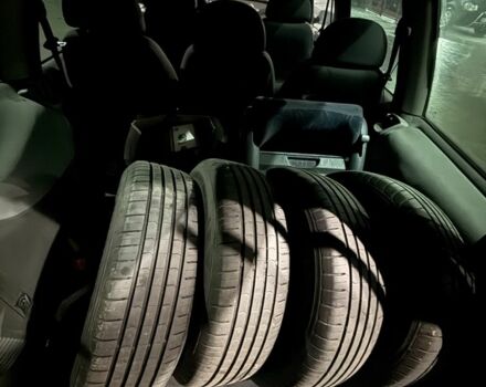 Зелений Фольксваген Шаран, об'ємом двигуна 1.8 л та пробігом 294 тис. км за 3800 $, фото 4 на Automoto.ua