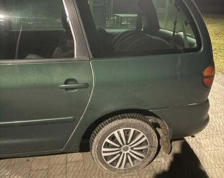 Зелений Фольксваген Шаран, об'ємом двигуна 1.8 л та пробігом 294 тис. км за 3800 $, фото 2 на Automoto.ua