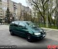 Зеленый Фольксваген Шаран, объемом двигателя 1.8 л и пробегом 300 тыс. км за 4250 $, фото 1 на Automoto.ua