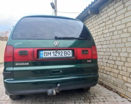Зеленый Фольксваген Шаран, объемом двигателя 1.9 л и пробегом 347 тыс. км за 6000 $, фото 1 на Automoto.ua