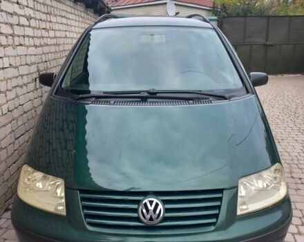 Зеленый Фольксваген Шаран, объемом двигателя 1.9 л и пробегом 347 тыс. км за 6000 $, фото 2 на Automoto.ua